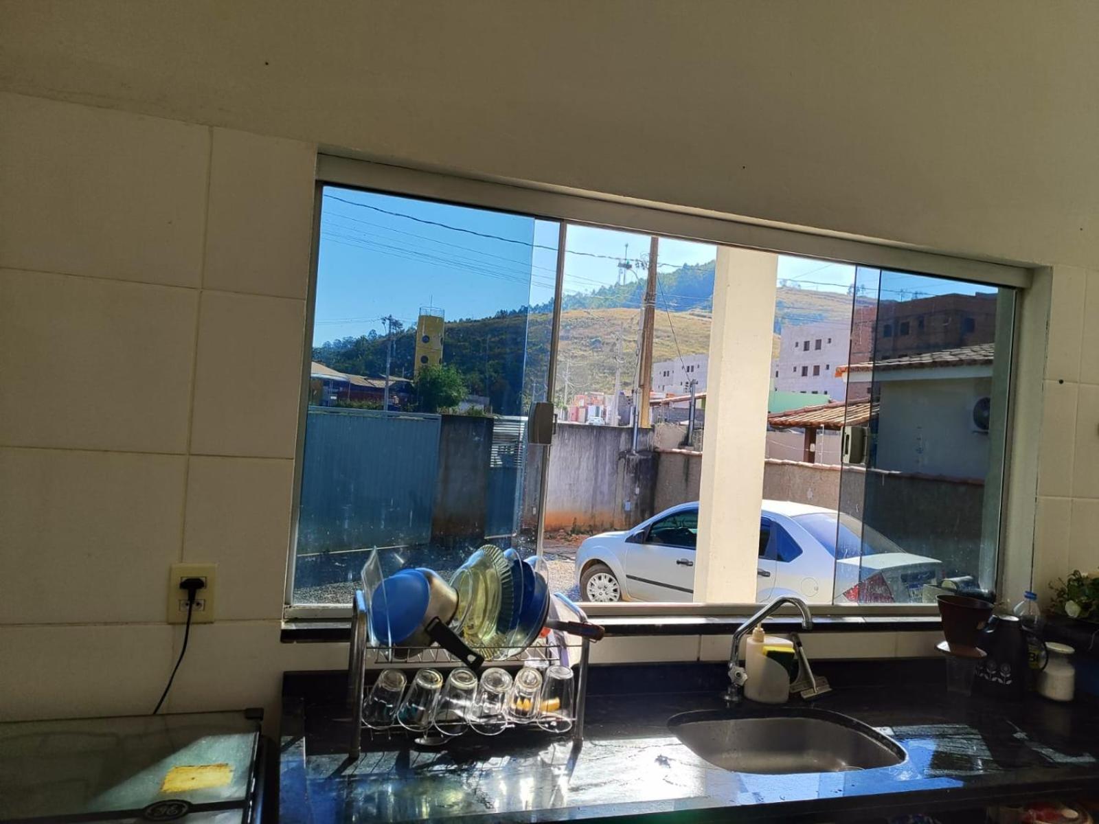 Casa Espacosa Em Frente A Pracinha Capitólio Kültér fotó