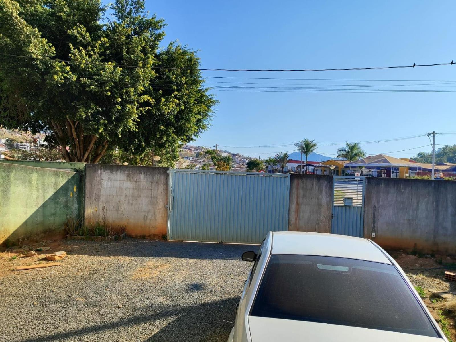Casa Espacosa Em Frente A Pracinha Capitólio Kültér fotó